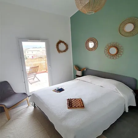 Apartmán Comfortable Apartment, 5 Minutes From The Beach, 7 Km From Saint Tropez! Grimaud